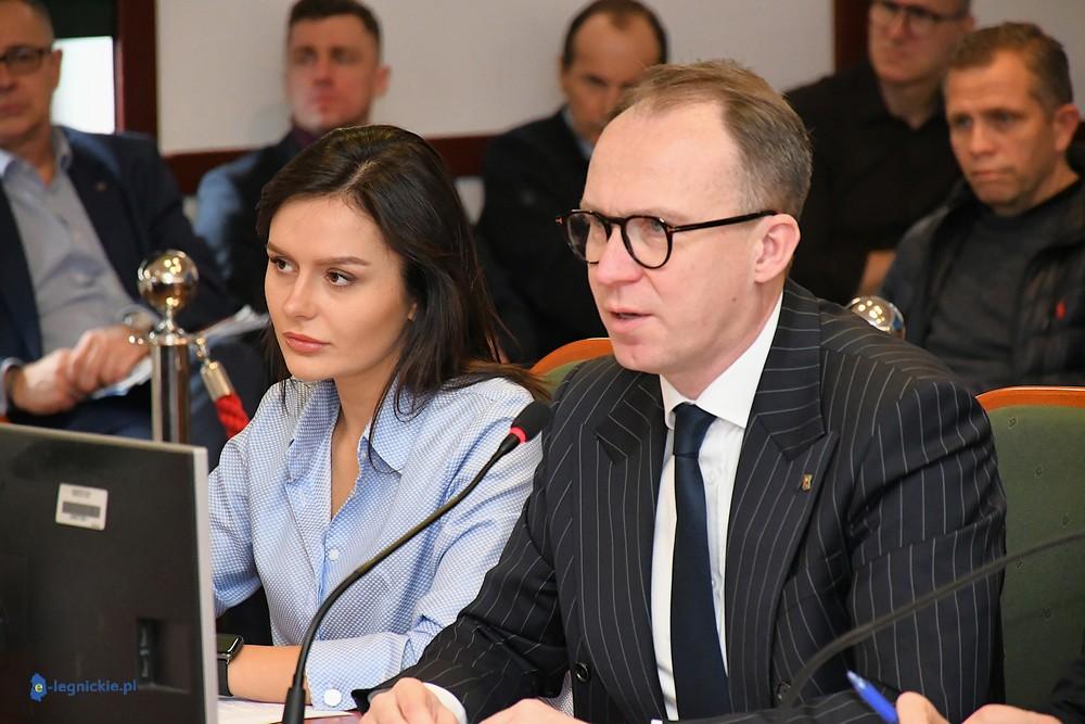 Uchwała o zagospodarowaniu terenu po "Spożywczaku" przyjęta (FOTO)