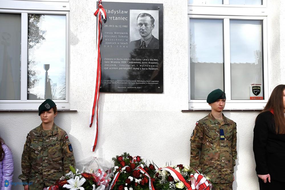 Odsłonięcie tablicy pamiątkowej w Bieniowicach (FOTO)