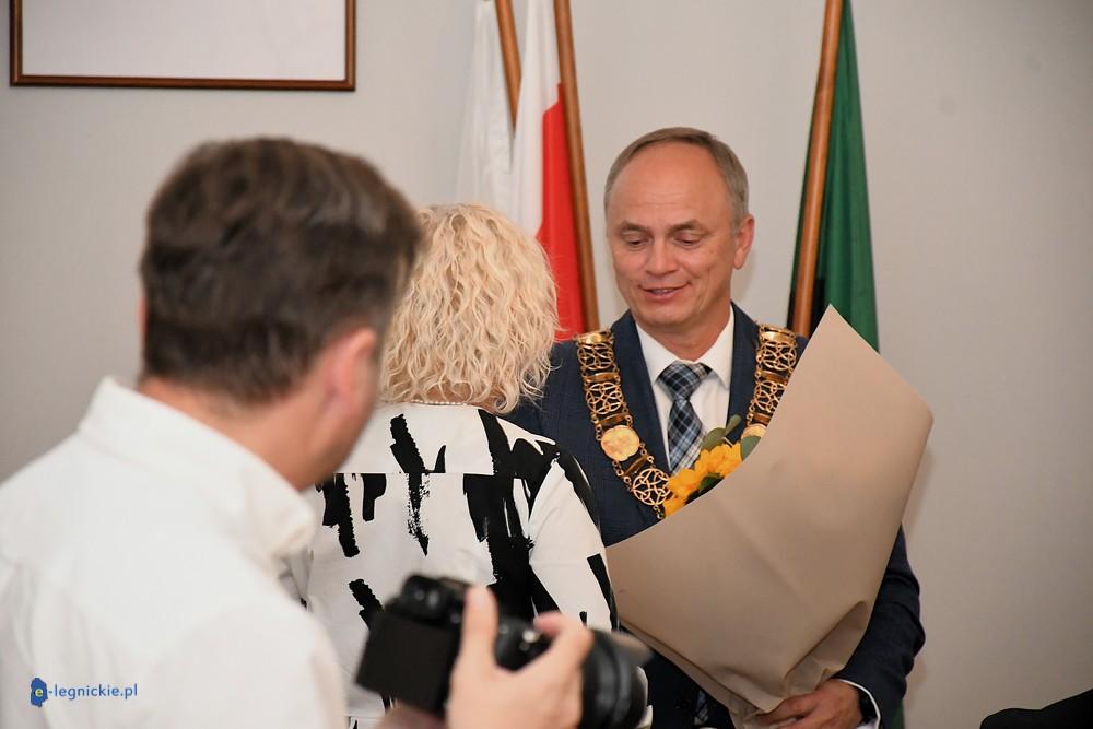 Burmistrz W. Wabik z absolutorium i wotum zaufania za 2025 rok (FOTO)