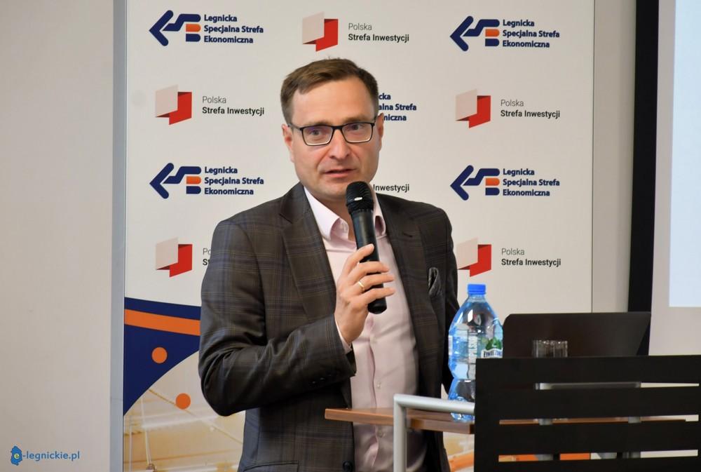 Konferencja o korzyściach z zatrudniania osób niepełnosprawnych (FOTO)