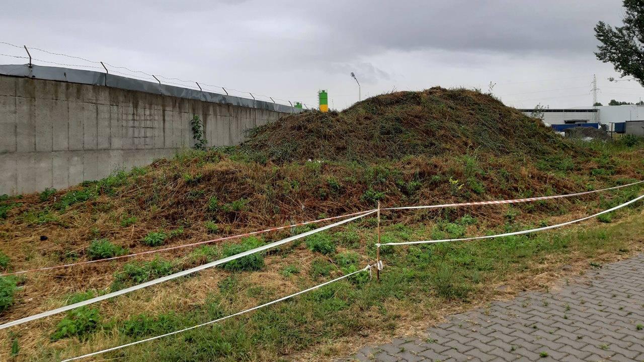 Przedstawiciele miasta nie wpuszczeni na teren nielegalnego składowiska odpadów