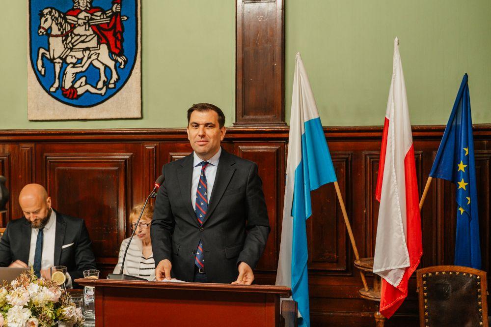 Rekordowe inwestycje, rekordowy budżet i zaskakujący finał głosowań