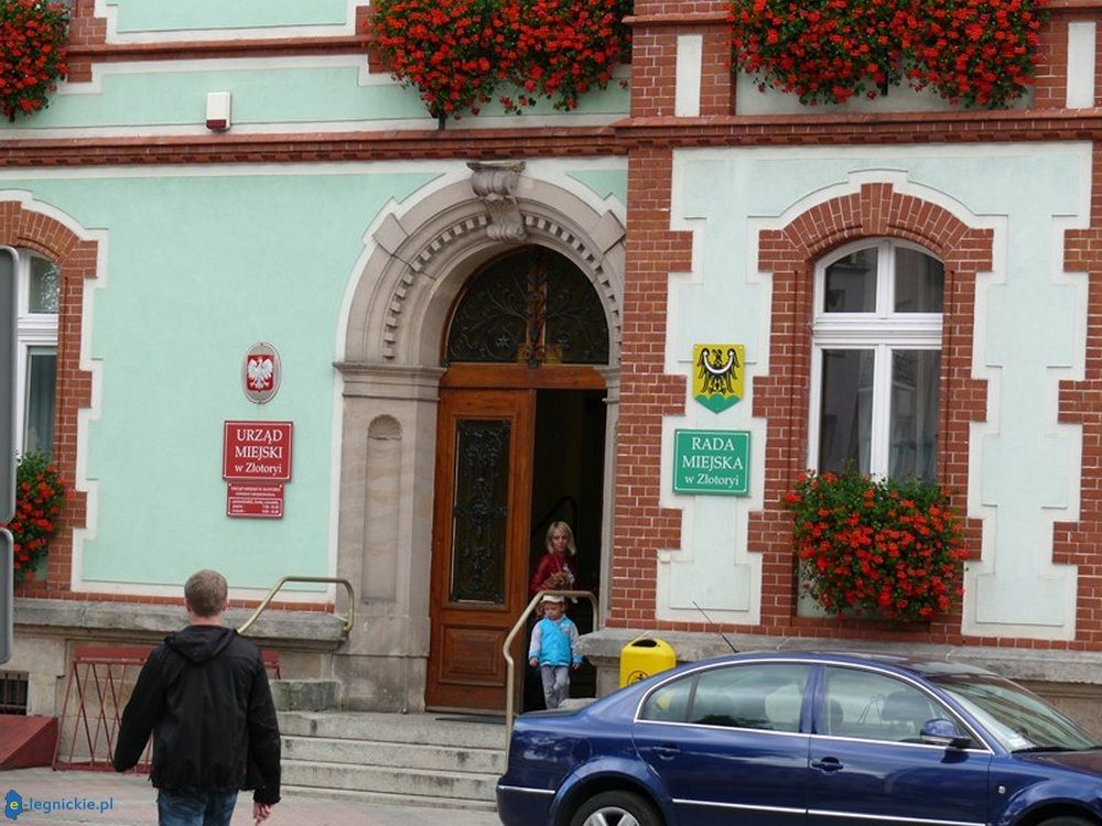 Radni za łączeniem szkół (SONDA)