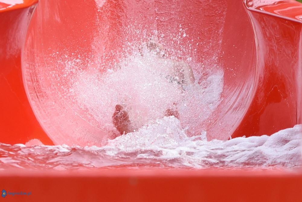 Romowie na basenie. Aquafun ma problem!