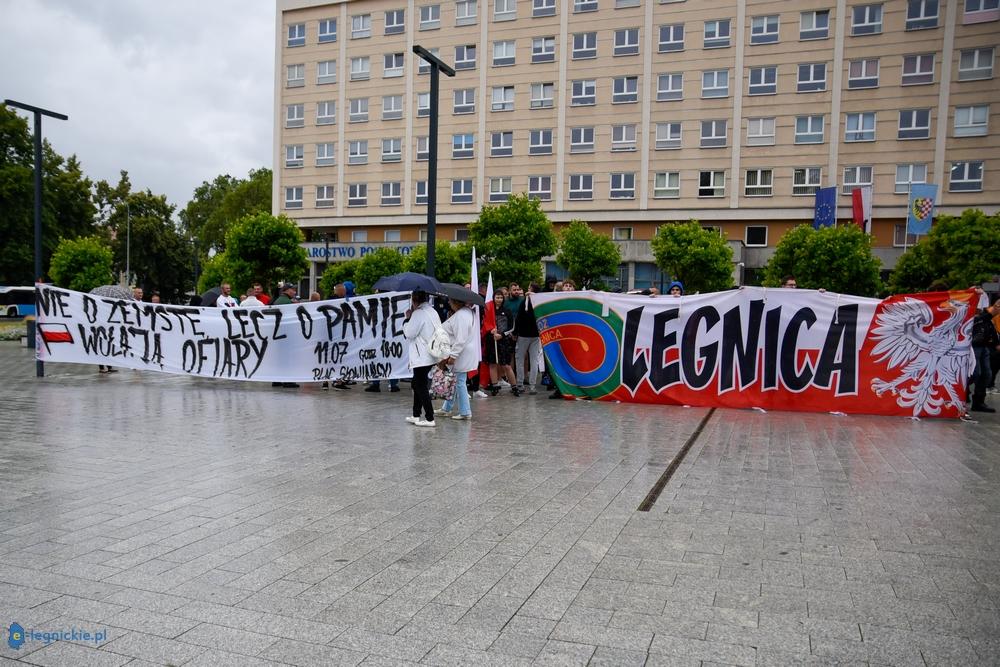 Marsz Pamięci w centrum Legnicy (FOTO)