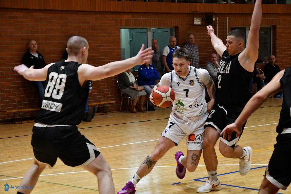 Basket zwycięża po dogrywce (FOTO)