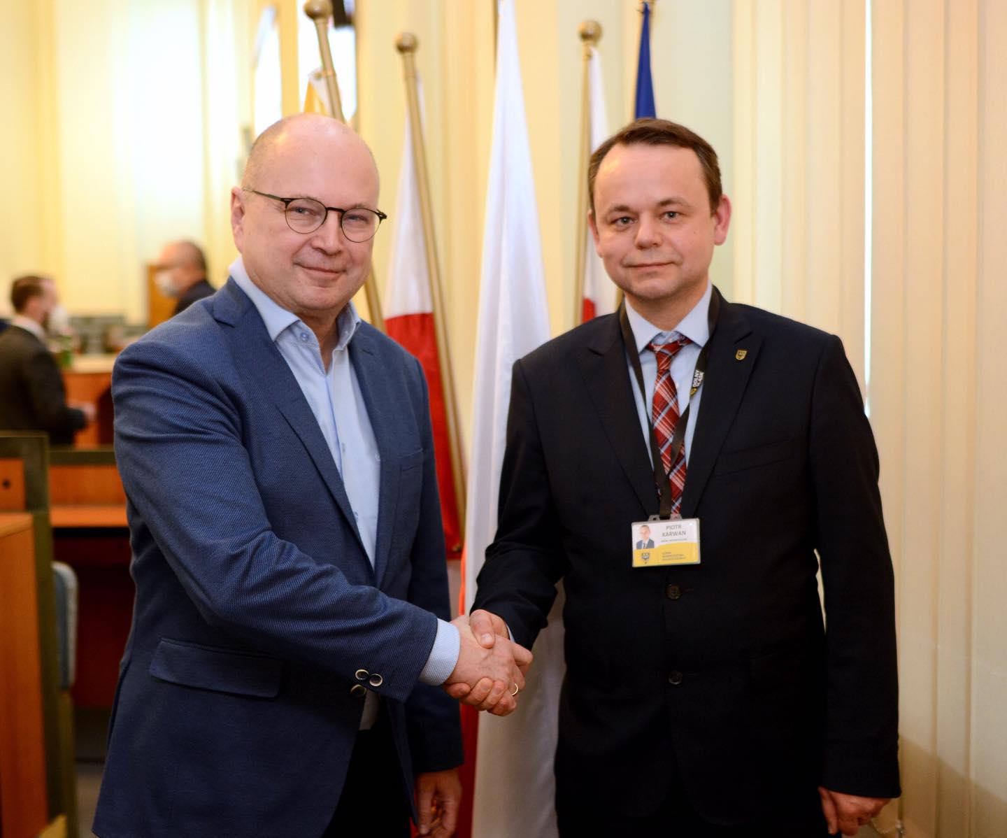 Bezpartyjno-samorządowy zawrót głowy...