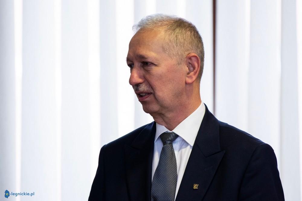 Czarne chmury nad legnickim szczypiorniakiem. Radny pyta - prezydent odpowiada