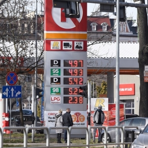 ceny-benzyna-fot-bslepecka_001