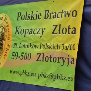 mistrzostwa-w-plukaniu-zlota-w-rzece-fot-zj020