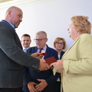 odznaczenia-dla-pracownikow-szpitala11