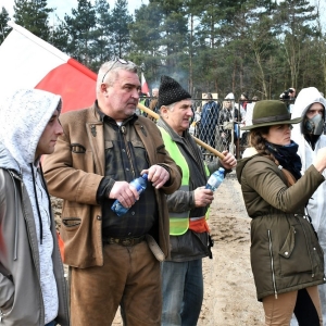 protest-przeciw-odpadom-chojnow-fot-zjak100