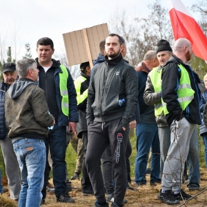 protest-przeciw-odpadom-chojnow-fot-zjak130