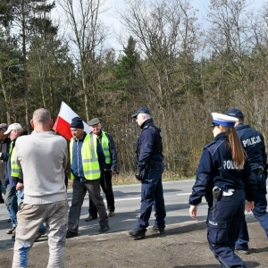protest-przeciw-odpadom-chojnow-fot-zjak170