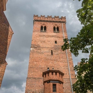 Krzywa-Wieza-w-Zabkowicach-Slaskich04