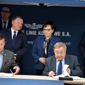 kolej-wraca-do-zlotoryi-fot-zjak72.jpg
