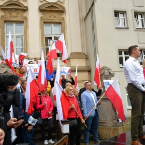 trzaskowski-w-legnicy-fot-ewajak016.jpg