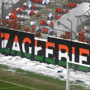 nowe-krzeselka-stadion-fot-zjak01.jpg