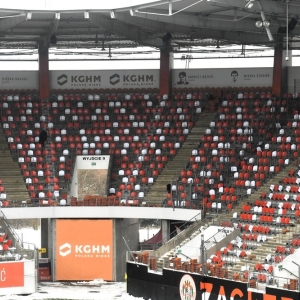 nowe-krzeselka-stadion-fot-zjak15.jpg