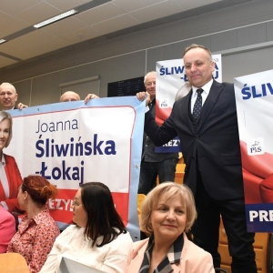 debata-kandydatow-fot-ewajak006.jpg