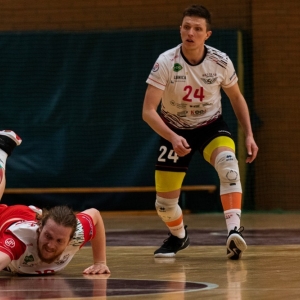 Ikar-Legnica-WKS-Wielun-fot-jakub-wieczorek33.jpg