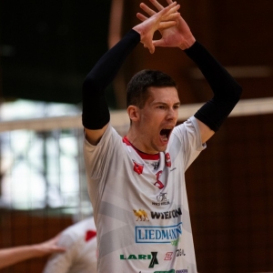 Ikar-Legnica-WKS-Wielun-fot-jakub-wieczorek39.jpg
