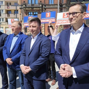 morawiecki-poparl-dworczyka-fot-jagoda-balicka05.jpg