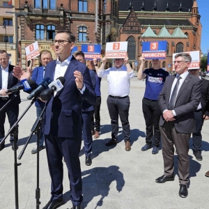 morawiecki-poparl-dworczyka-fot-jagoda-balicka15.jpg