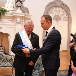 honorowy-obyw-legnicy-fot-ewajak120.jpg