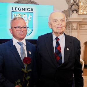 honorowy-obyw-legnicy-fot-ewajak352.jpg