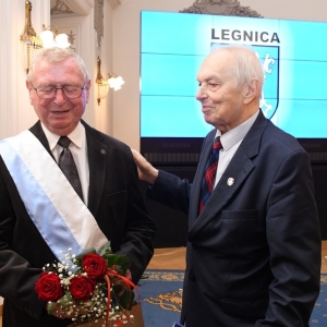 honorowy-obyw-legnicy-fot-ewajak360.jpg