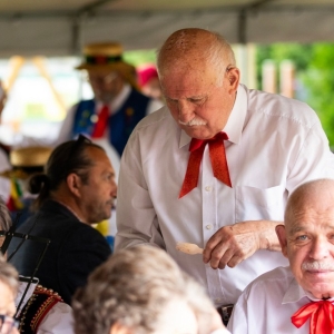 Festiwal-Muzyki-Biesiadnej-w-Niedzwiedzicach-fot-jakub-wieczorek063.jpg