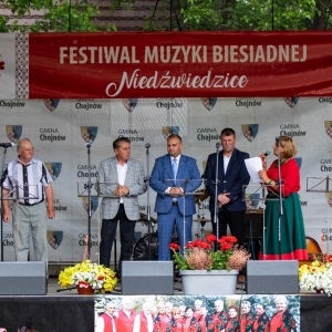 Festiwal-Muzyki-Biesiadnej-w-Niedzwiedzicach-fot-jakub-wieczorek110.jpg