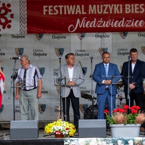 Festiwal-Muzyki-Biesiadnej-w-Niedzwiedzicach-fot-jakub-wieczorek111.jpg