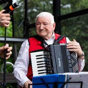 Festiwal-Muzyki-Biesiadnej-w-Niedzwiedzicach-fot-jakub-wieczorek126.jpg