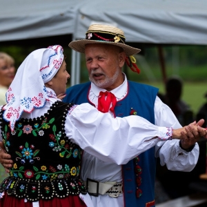 Festiwal-Muzyki-Biesiadnej-w-Niedzwiedzicach-fot-jakub-wieczorek172.jpg