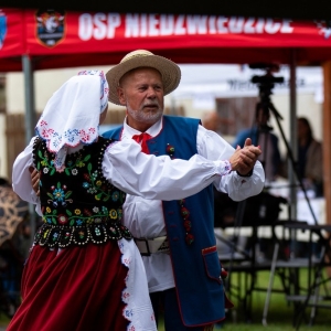 Festiwal-Muzyki-Biesiadnej-w-Niedzwiedzicach-fot-jakub-wieczorek182.jpg