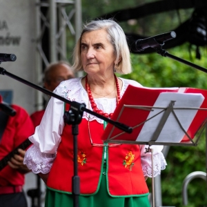 Festiwal-Muzyki-Biesiadnej-w-Niedzwiedzicach-fot-jakub-wieczorek201.jpg