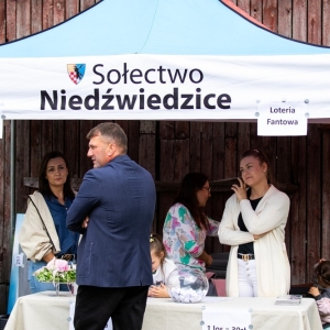 Festiwal-Muzyki-Biesiadnej-w-Niedzwiedzicach-fot-jakub-wieczorek219.jpg