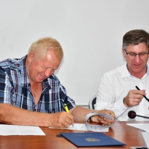 umowy-starostwo-leg-fot-zjak58.JPG