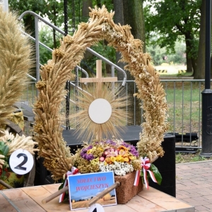 31.008.24-Dozynki-Pielgrzymka_87.jpg