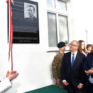 tablica-bieniowice-fot-zjak084.JPG