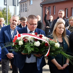 tablica-bieniowice-fot-zjak104.JPG