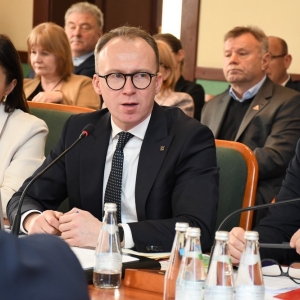 sesja-cmentarz-teren-fot-ewajak118.JPG