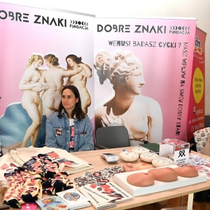 kobieta-w-centrum-fot-ewajak039.JPG