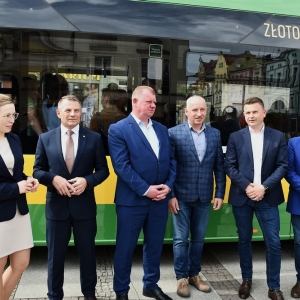 autobusy-zlotoryja-fot-zjak31.JPG