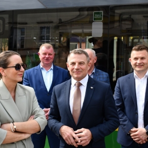 autobusy-zlotoryja-fot-zjak34.JPG