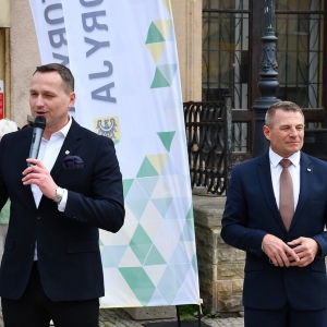 autobusy-zlotoryja-fot-zjak48.JPG