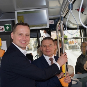 autobusy-zlotoryja-fot-zjak83.JPG