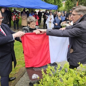 tablica-poswiecona-Pionierom-Osadnictwa-fot-jagoda-balicka34.jpg